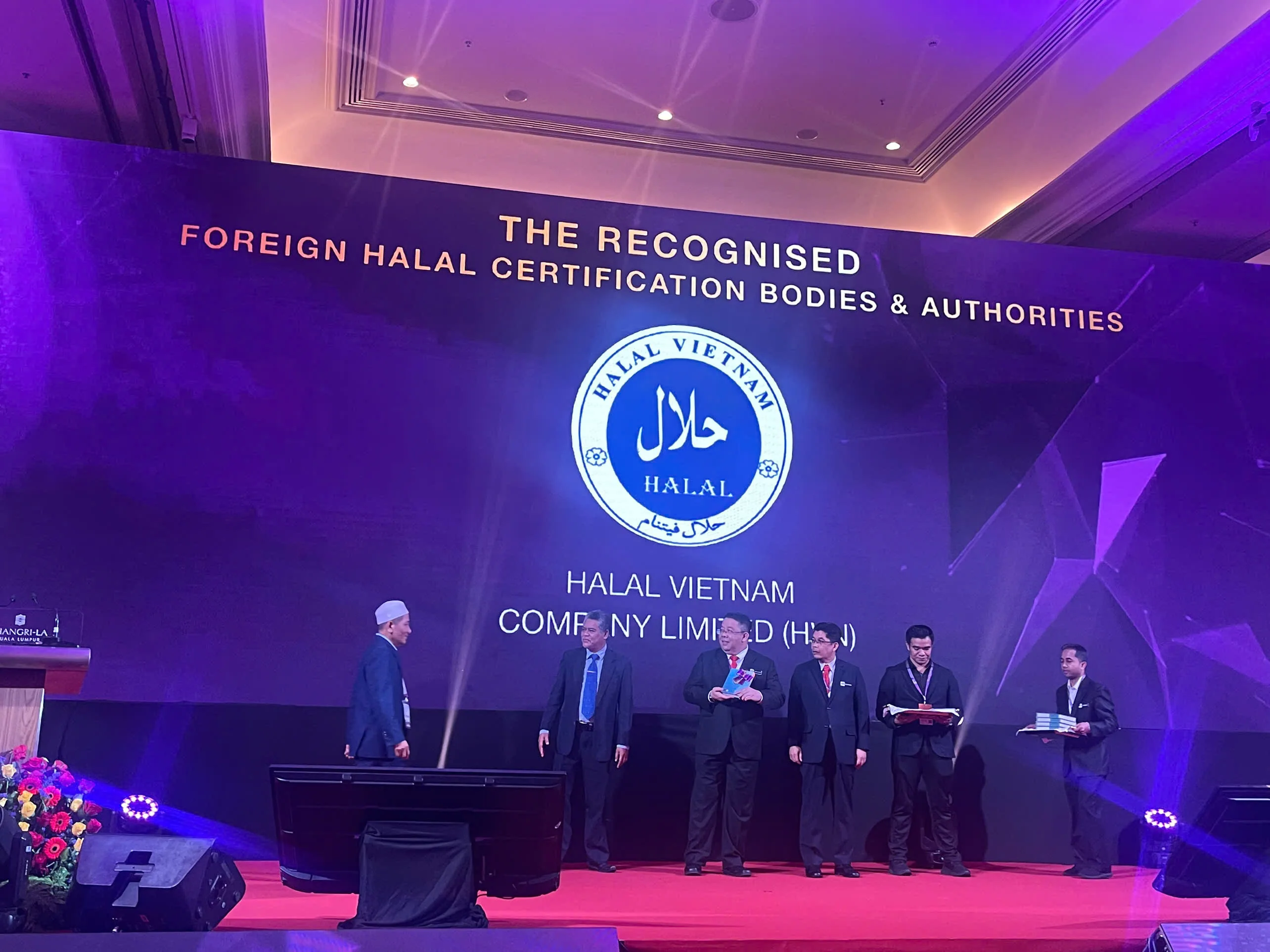Halal Việt Nam nhận công nhận tổ chức chứng nhận Halal nước ngoài tại lễ công bố quốc tế